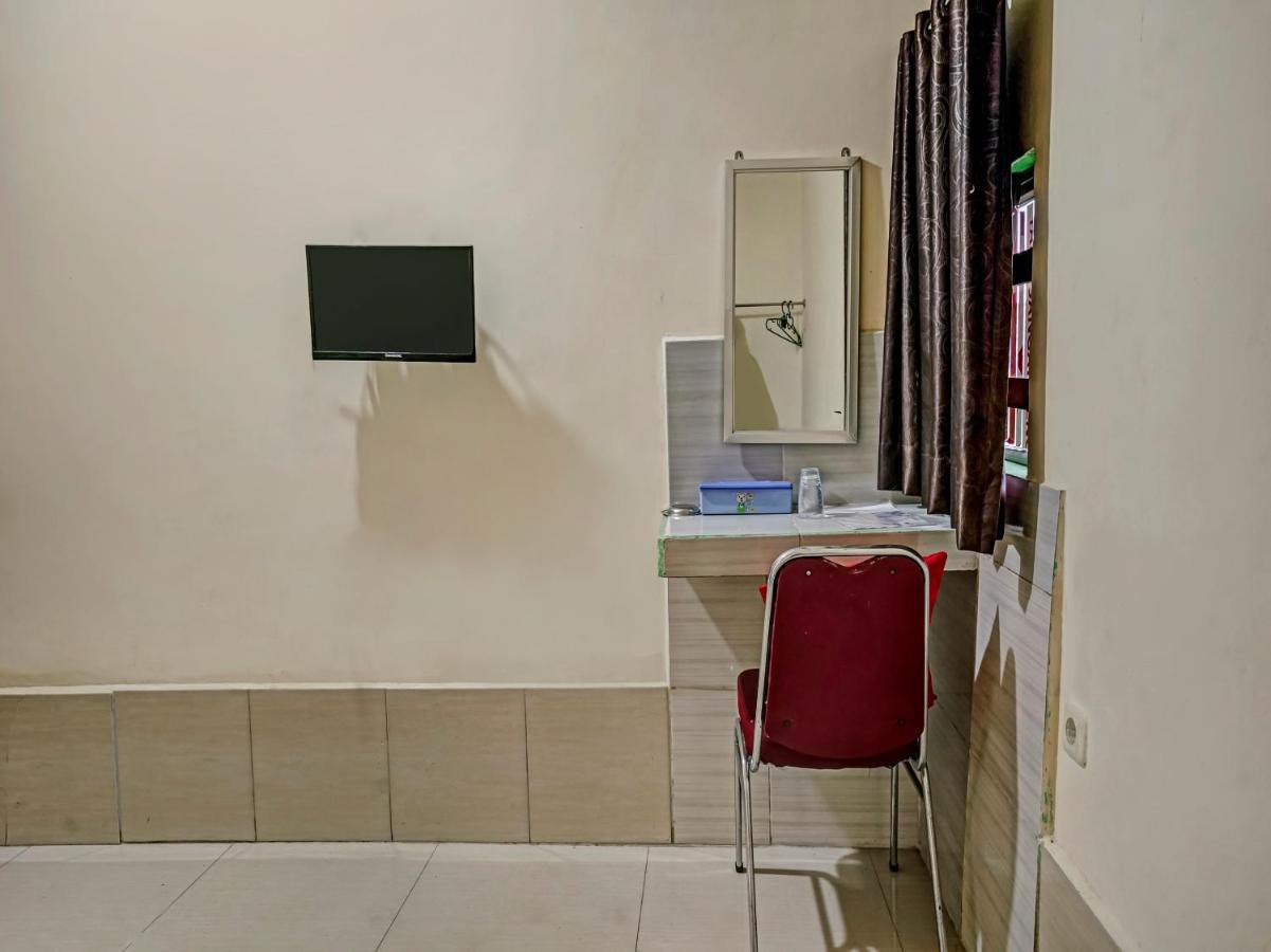 Oyo 90158 Hotel Lendosis Perintis Kemerdekaan Palembang Ngoại thất bức ảnh