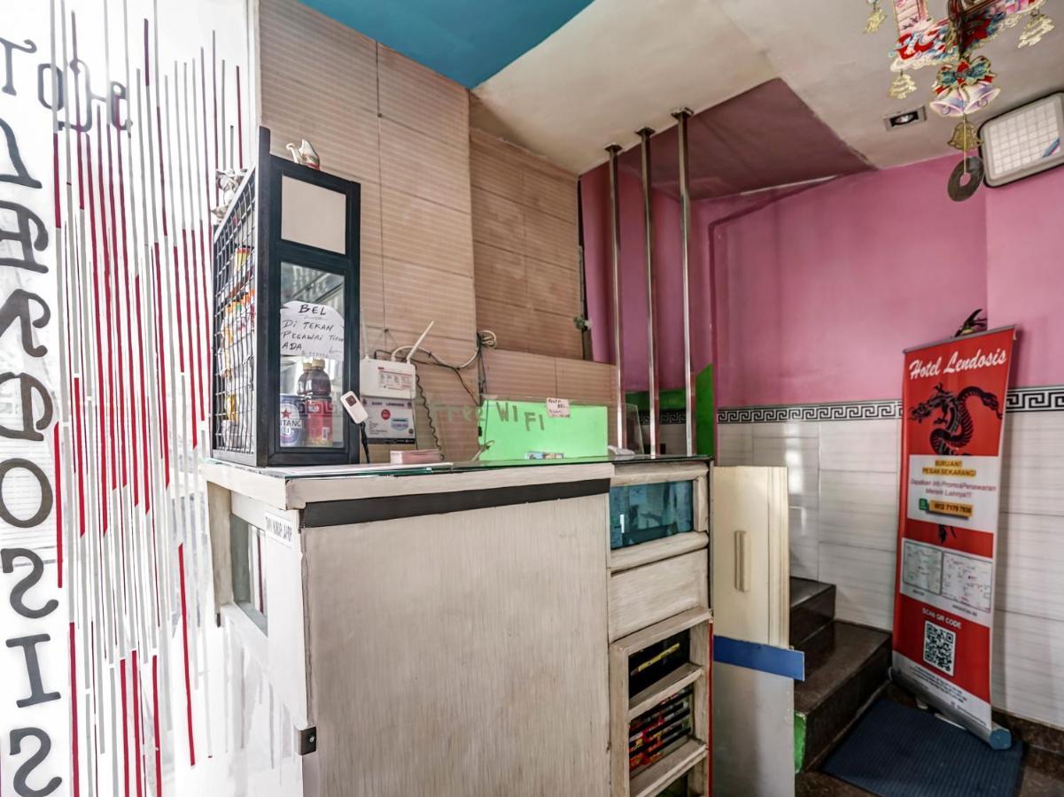 Oyo 90158 Hotel Lendosis Perintis Kemerdekaan Palembang Ngoại thất bức ảnh